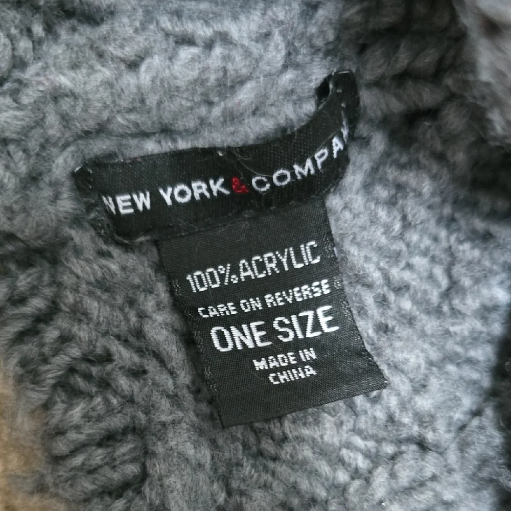 New York & Company Gray Cable Knit Beanie